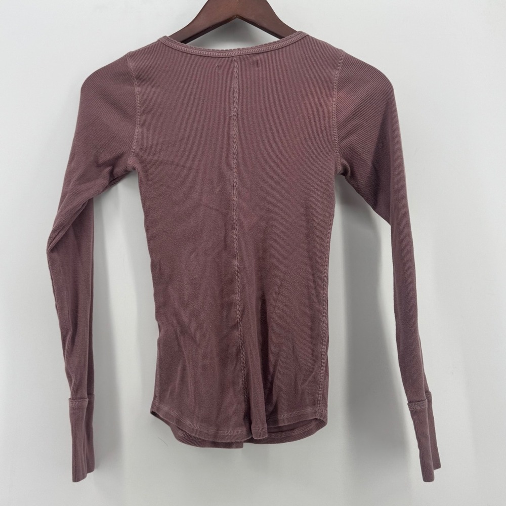Abercrombie & Fitch‎ Womens Small Mauve Ribbed Long Sleeve Henley V-Neck Top - Picture 5 of 8